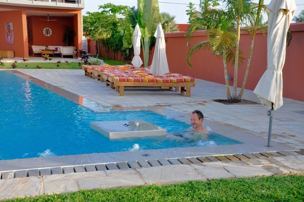 Leo'S Beach Hotel - Adults Only Brufut Zewnętrze zdjęcie
